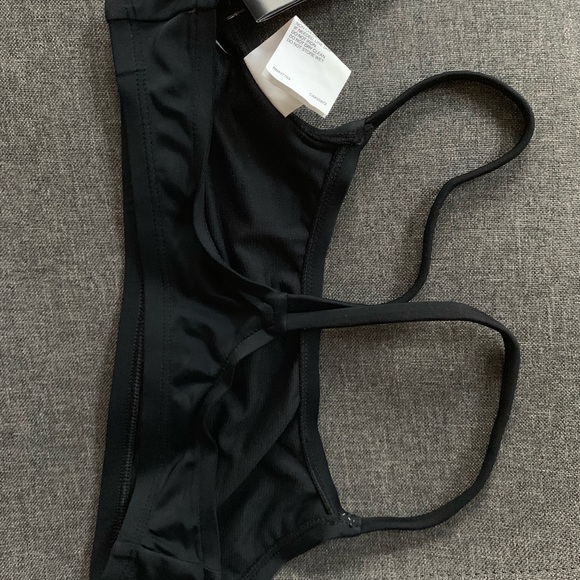 Nike Women’s Size 4 Athletic 2-Piece Swimsuit - Picture 4 of 6